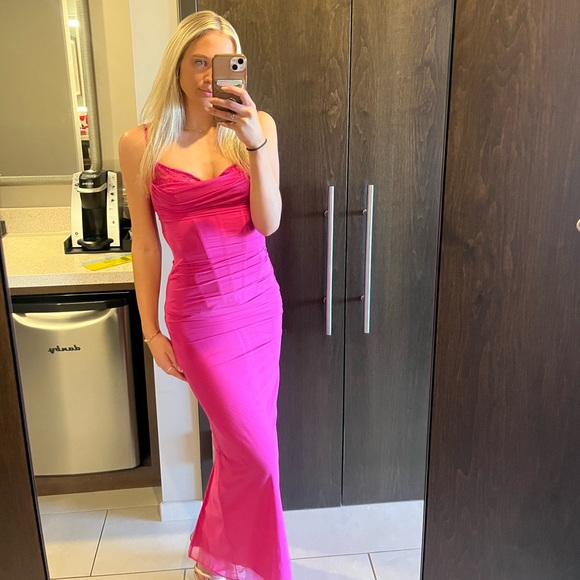 House of CB Nalini Fuchsia Maxi Dress - Picture 4 of 7